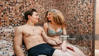 我的桑拿初体验：从“怀疑人生”到“欲罢不能”的佛山奇遇！ poster